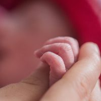 Huggies® celebra el Día Mundial de la Salud 2025 reafirmando su compromiso con la primera infancia